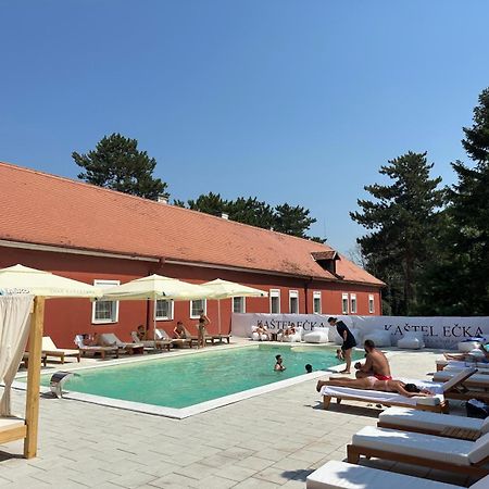 Kastel Ecka Ξενοδοχείο Εξωτερικό φωτογραφία